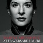 Attraversare i muri: Un'autobiografia